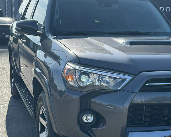 Серый Тойота 4Раннер, объемом двигателя 3.96 л и пробегом 27 тыс. км за 43000 $, фото 10 на Automoto.ua