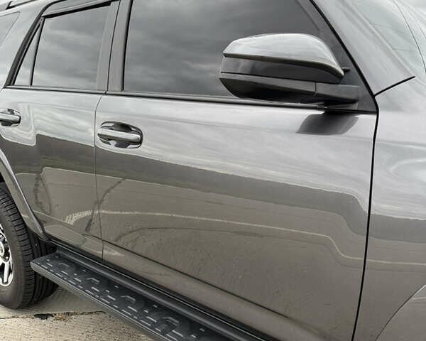 Сірий Тойота 4Раннер, об'ємом двигуна 3.96 л та пробігом 108 тис. км за 33700 $, фото 17 на Automoto.ua