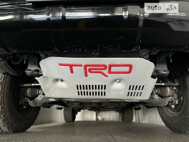 Сірий Тойота 4Раннер, об'ємом двигуна 3.96 л та пробігом 3 тис. км за 65300 $, фото 32 на Automoto.ua