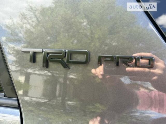 Серый Тойота 4Раннер, объемом двигателя 3.96 л и пробегом 3 тыс. км за 65300 $, фото 14 на Automoto.ua