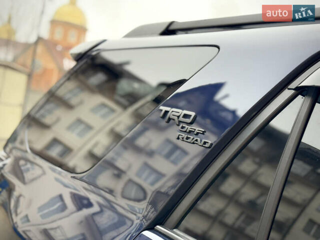 Синий Тойота 4Раннер, объемом двигателя 3.96 л и пробегом 51 тыс. км за 29900 $, фото 6 на Automoto.ua