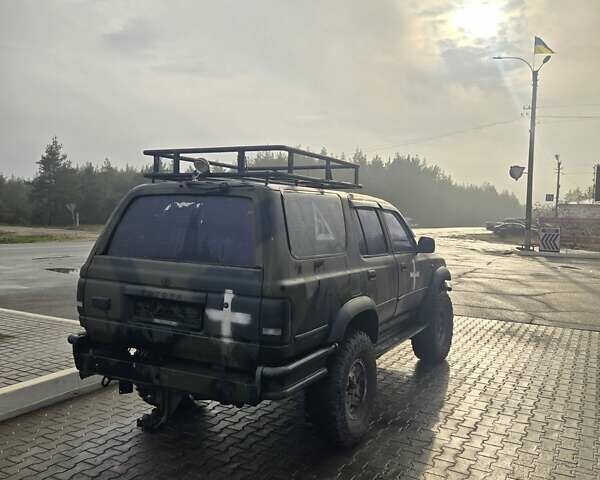 Зеленый Тойота 4Раннер, объемом двигателя 3 л и пробегом 300 тыс. км за 6000 $, фото 2 на Automoto.ua