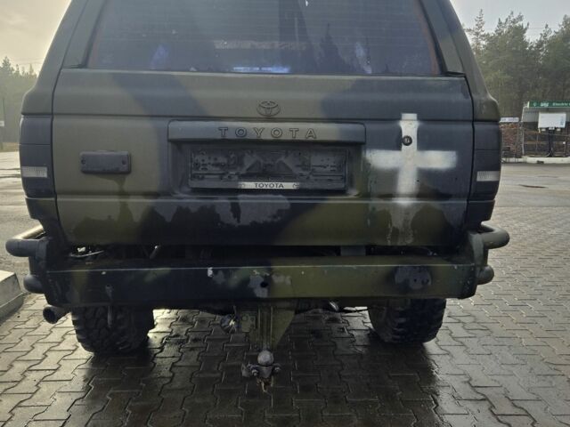 Зеленый Тойота 4Раннер, объемом двигателя 3 л и пробегом 450 тыс. км за 6000 $, фото 2 на Automoto.ua