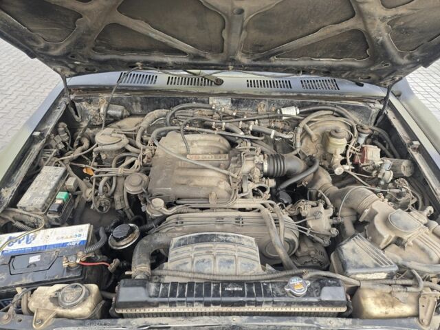 Зеленый Тойота 4Раннер, объемом двигателя 3 л и пробегом 450 тыс. км за 6000 $, фото 3 на Automoto.ua