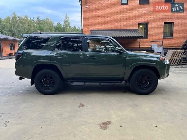 Зеленый Тойота 4Раннер, объемом двигателя 3.96 л и пробегом 70 тыс. км за 37000 $, фото 1 на Automoto.ua