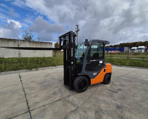 Оранжевый Тойота 52-8FDF30, объемом двигателя 2.5 л и пробегом 3 тыс. км за 18393 $, фото 6 на Automoto.ua