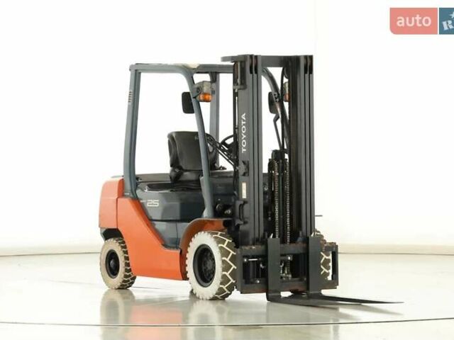 Красный Тойота 8FDF-25, объемом двигателя 2.4 л и пробегом 2 тыс. км за 21464 $, фото 3 на Automoto.ua