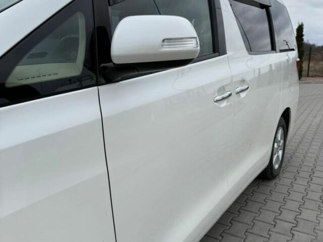 Білий Тойота Алфард, об'ємом двигуна 2.4 л та пробігом 180 тис. км за 13850 $, фото 4 на Automoto.ua