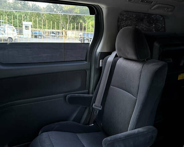 Белый Тойота Алфард, объемом двигателя 2.4 л и пробегом 85 тыс. км за 14900 $, фото 85 на Automoto.ua