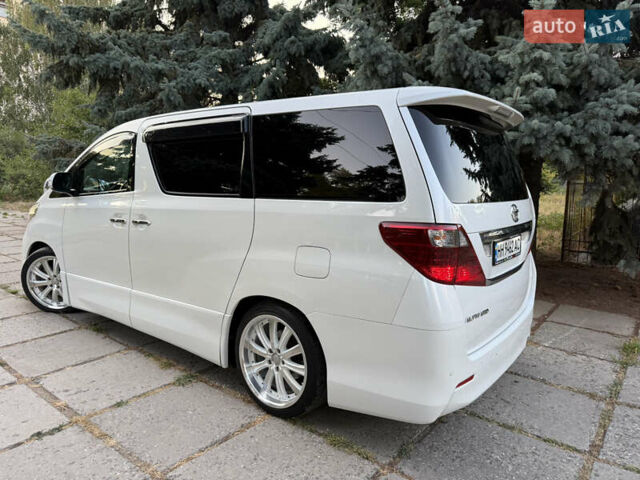 Білий Тойота Алфард, об'ємом двигуна 2.4 л та пробігом 85 тис. км за 15400 $, фото 27 на Automoto.ua