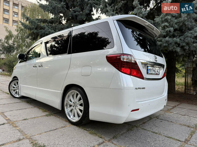 Белый Тойота Алфард, объемом двигателя 2.4 л и пробегом 85 тыс. км за 14900 $, фото 5 на Automoto.ua