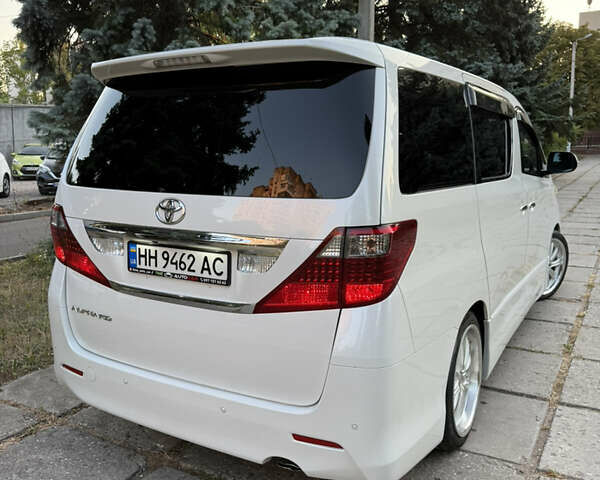 Белый Тойота Алфард, объемом двигателя 2.4 л и пробегом 85 тыс. км за 14900 $, фото 11 на Automoto.ua