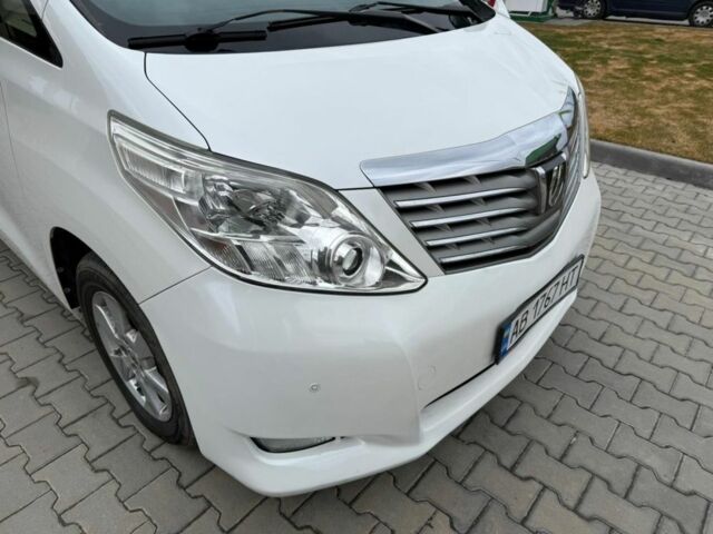 Білий Тойота Алфард, об'ємом двигуна 2.4 л та пробігом 180 тис. км за 13850 $, фото 3 на Automoto.ua