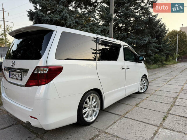 Белый Тойота Алфард, объемом двигателя 2.4 л и пробегом 85 тыс. км за 14900 $, фото 8 на Automoto.ua