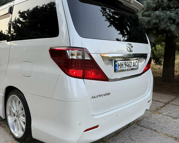 Белый Тойота Алфард, объемом двигателя 2.4 л и пробегом 85 тыс. км за 14900 $, фото 29 на Automoto.ua