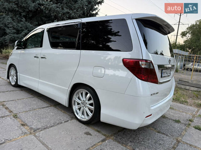 Белый Тойота Алфард, объемом двигателя 2.4 л и пробегом 85 тыс. км за 14900 $, фото 7 на Automoto.ua