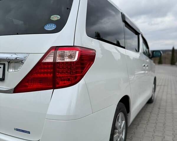 Тойота Алфард 2010 в Виннице на Automoto.ua Белый Тойота Алфард, объемом двигателя 2.4 л и пробегом 183 тыс. км за 13900 $, фото 7 на Automoto.ua