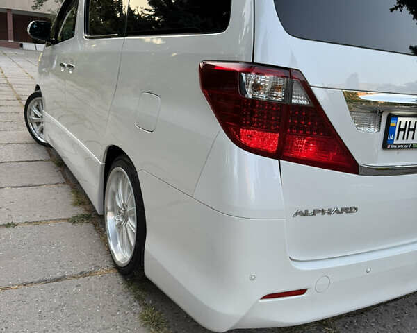 Белый Тойота Алфард, объемом двигателя 2.4 л и пробегом 85 тыс. км за 14900 $, фото 32 на Automoto.ua