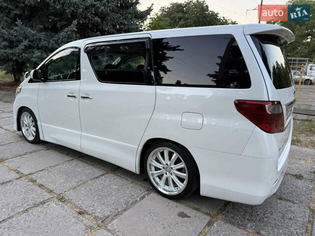 Белый Тойота Алфард, объемом двигателя 2.4 л и пробегом 85 тыс. км за 14900 $, фото 43 на Automoto.ua