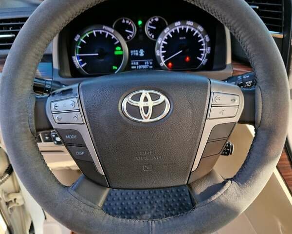 Белый Тойота Алфард, объемом двигателя 2.36 л и пробегом 197 тыс. км за 18700 $, фото 37 на Automoto.ua