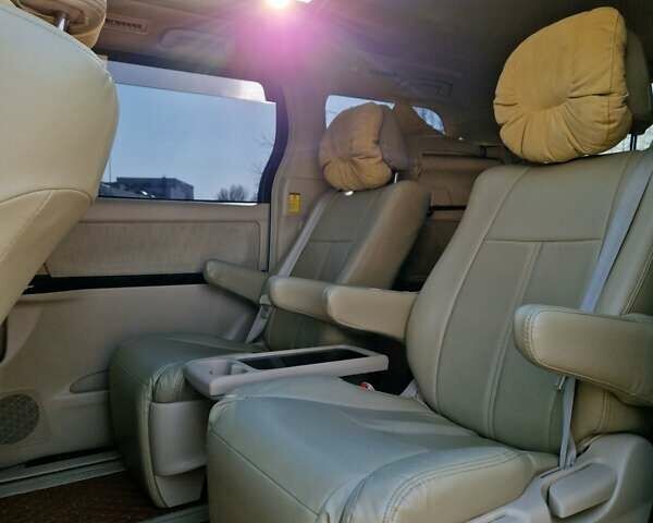 Белый Тойота Алфард, объемом двигателя 2.36 л и пробегом 197 тыс. км за 18700 $, фото 23 на Automoto.ua