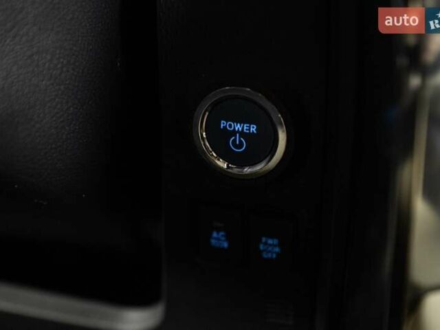 Белый Тойота Алфард, объемом двигателя 2.5 л и пробегом 1 тыс. км за 59999 $, фото 48 на Automoto.ua