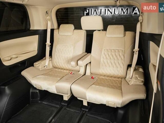 Белый Тойота Алфард, объемом двигателя 2.5 л и пробегом 1 тыс. км за 59999 $, фото 14 на Automoto.ua