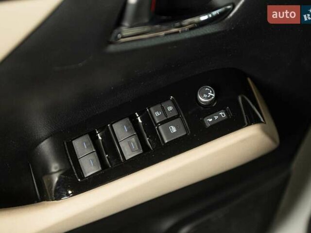 Белый Тойота Алфард, объемом двигателя 2.5 л и пробегом 1 тыс. км за 59999 $, фото 28 на Automoto.ua