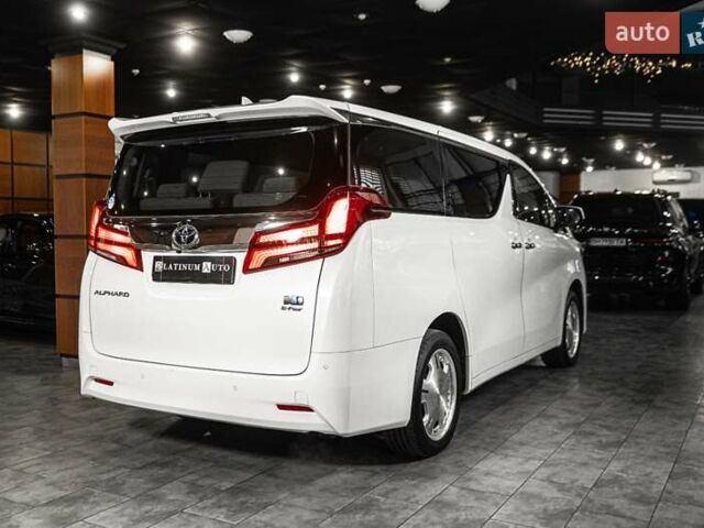 Белый Тойота Алфард, объемом двигателя 2.5 л и пробегом 1 тыс. км за 59999 $, фото 33 на Automoto.ua
