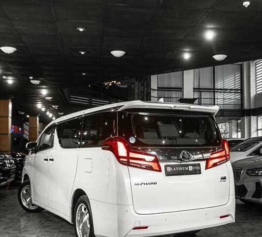 Белый Тойота Алфард, объемом двигателя 2.5 л и пробегом 1 тыс. км за 59999 $, фото 2 на Automoto.ua