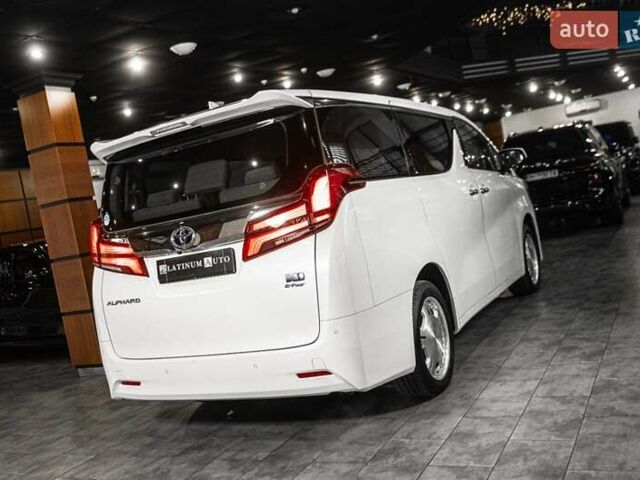 Белый Тойота Алфард, объемом двигателя 2.5 л и пробегом 1 тыс. км за 59999 $, фото 35 на Automoto.ua