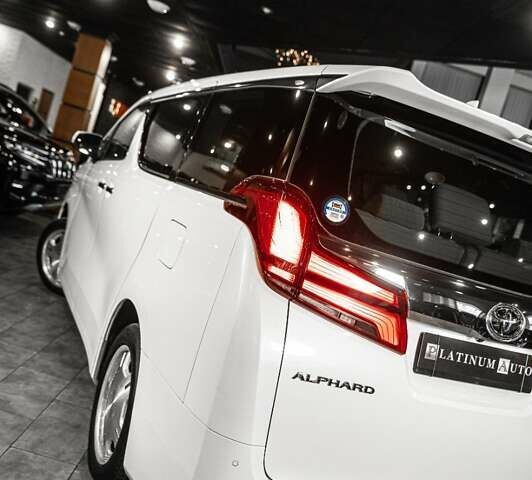 Белый Тойота Алфард, объемом двигателя 2.5 л и пробегом 1 тыс. км за 59999 $, фото 4 на Automoto.ua