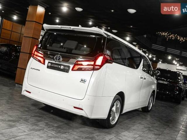 Белый Тойота Алфард, объемом двигателя 2.5 л и пробегом 1 тыс. км за 59999 $, фото 36 на Automoto.ua