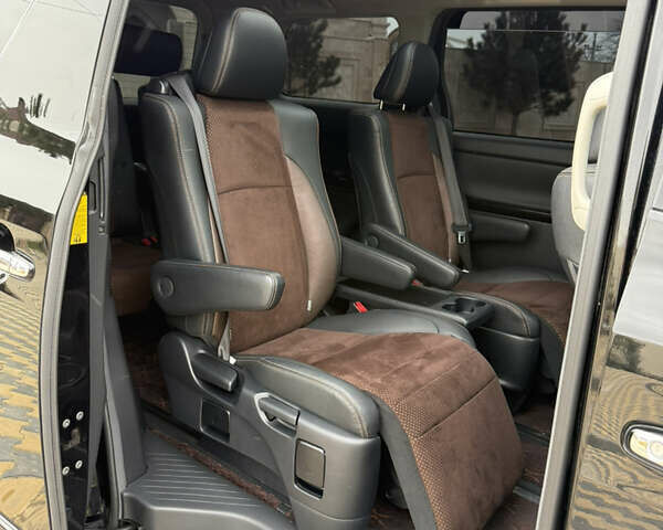 Чорний Тойота Алфард, об'ємом двигуна 2.4 л та пробігом 78 тис. км за 18800 $, фото 85 на Automoto.ua