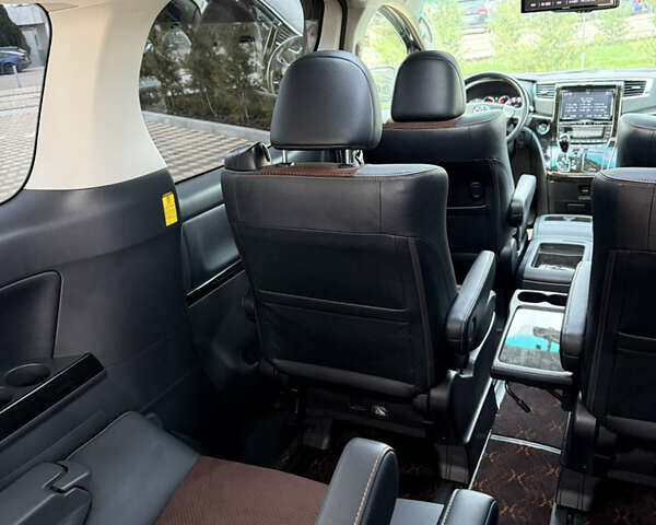 Чорний Тойота Алфард, об'ємом двигуна 2.4 л та пробігом 78 тис. км за 18800 $, фото 102 на Automoto.ua