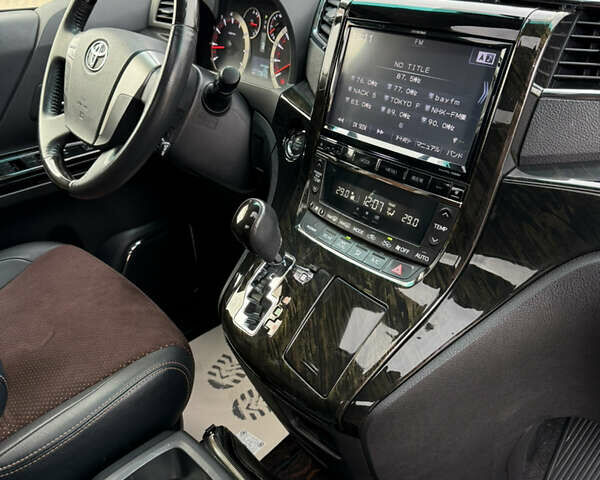 Чорний Тойота Алфард, об'ємом двигуна 2.4 л та пробігом 78 тис. км за 18800 $, фото 10 на Automoto.ua