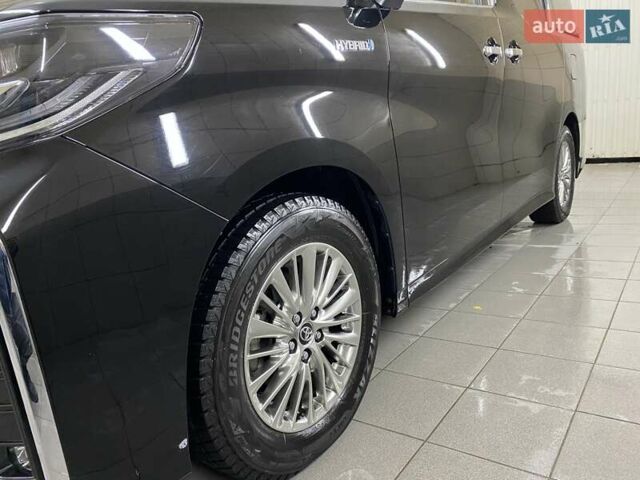 Черный Тойота Алфард, объемом двигателя 2.49 л и пробегом 50 тыс. км за 55555 $, фото 13 на Automoto.ua