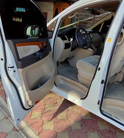 Тойота Алфард, объемом двигателя 2.4 л и пробегом 240 тыс. км за 13500 $, фото 5 на Automoto.ua