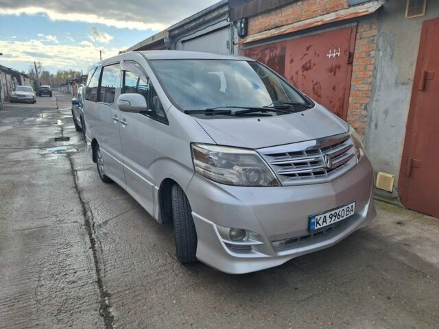 Серый Тойота Алфард, объемом двигателя 3 л и пробегом 205 тыс. км за 11000 $, фото 1 на Automoto.ua