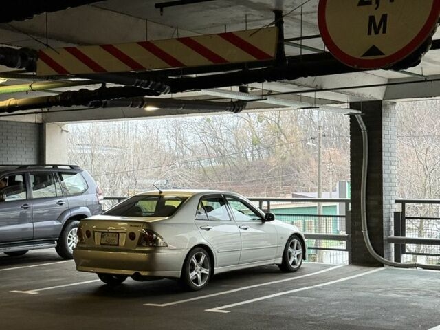 Серый Тойота Атлецца, объемом двигателя 2 л и пробегом 268 тыс. км за 6200 $, фото 2 на Automoto.ua