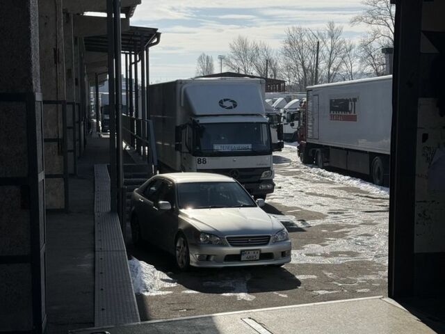 Серый Тойота Атлецца, объемом двигателя 2 л и пробегом 268 тыс. км за 6200 $, фото 1 на Automoto.ua