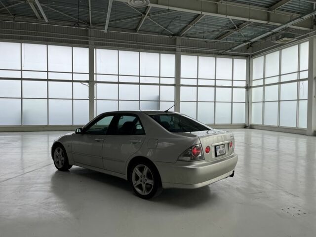 Серый Тойота Атлецца, объемом двигателя 2 л и пробегом 268 тыс. км за 6200 $, фото 15 на Automoto.ua