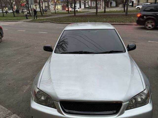 Серый Тойота Атлецца, объемом двигателя 3 л и пробегом 211 тыс. км за 7000 $, фото 2 на Automoto.ua