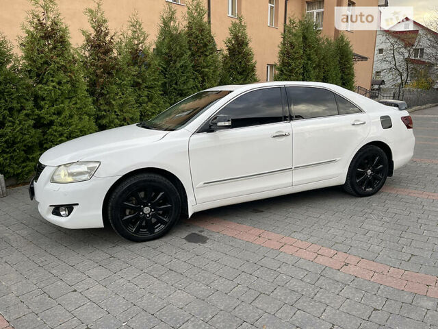 Тойота Аурион, объемом двигателя 3.5 л и пробегом 220 тыс. км за 11000 $, фото 2 на Automoto.ua