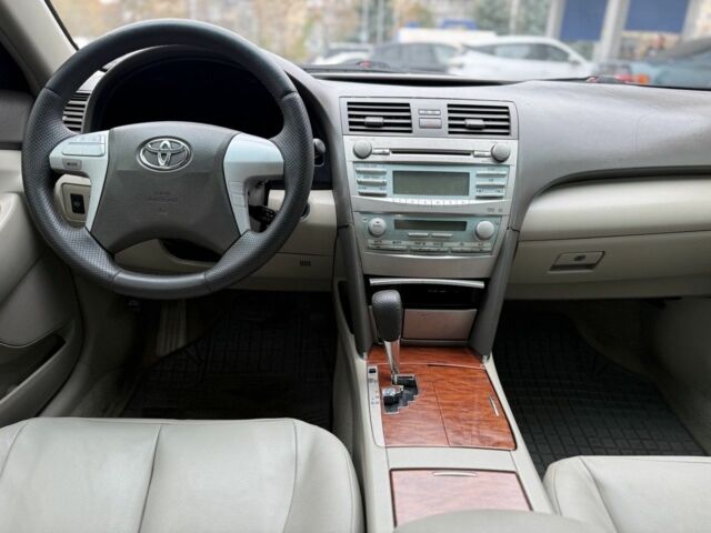 Серый Тойота Аурион, объемом двигателя 3.5 л и пробегом 187 тыс. км за 4999 $, фото 5 на Automoto.ua