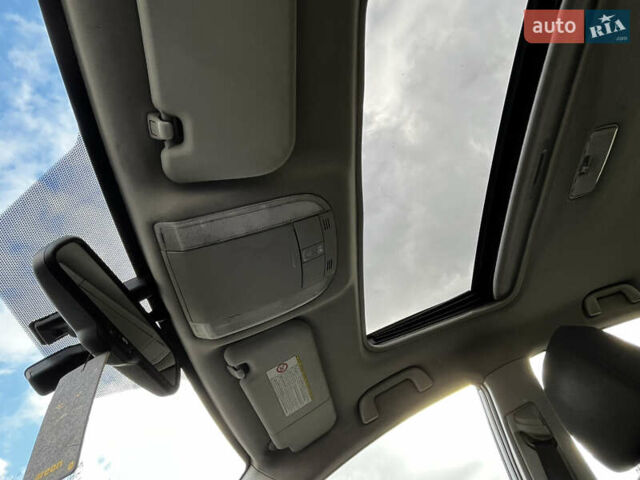 Белый Тойота Аурис, объемом двигателя 2.23 л и пробегом 260 тыс. км за 6000 $, фото 12 на Automoto.ua