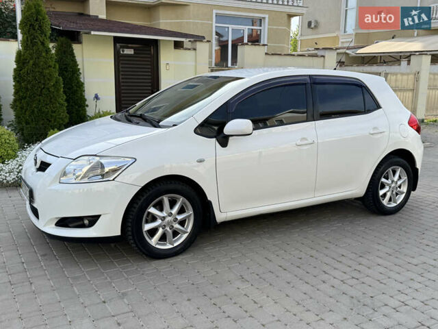 Белый Тойота Аурис, объемом двигателя 1.6 л и пробегом 144 тыс. км за 9200 $, фото 21 на Automoto.ua