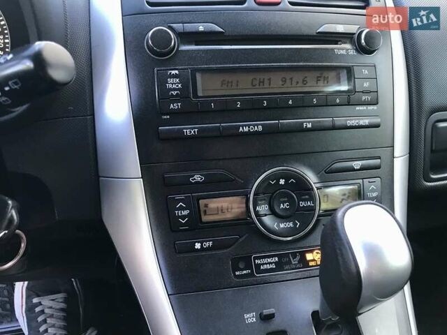 Белый Тойота Аурис, объемом двигателя 1.6 л и пробегом 146 тыс. км за 9900 $, фото 30 на Automoto.ua