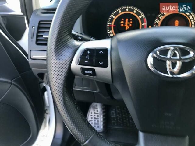 Белый Тойота Аурис, объемом двигателя 1.6 л и пробегом 146 тыс. км за 9900 $, фото 27 на Automoto.ua