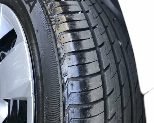 Белый Тойота Аурис, объемом двигателя 1.6 л и пробегом 146 тыс. км за 9900 $, фото 9 на Automoto.ua